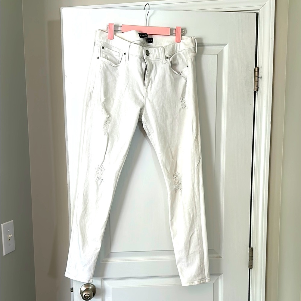 Express White Denim Jeans mid rise legging 12R with rip detail on front legs